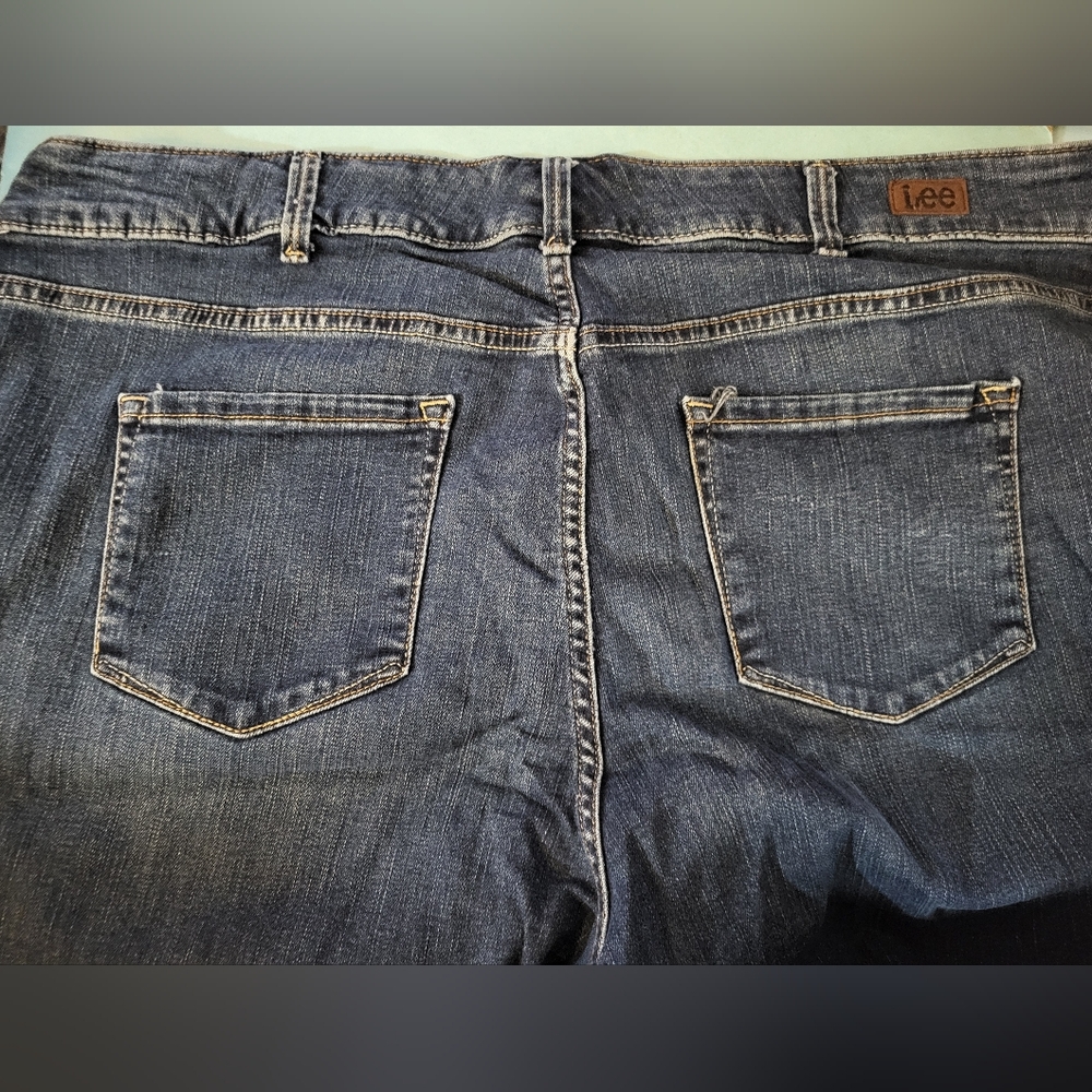 Lee Straight Leg Women's Blue Jeans sz 22wl #862
